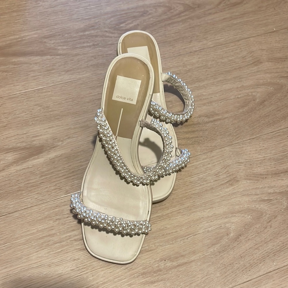 Dolce Vita River Pearl Heels
